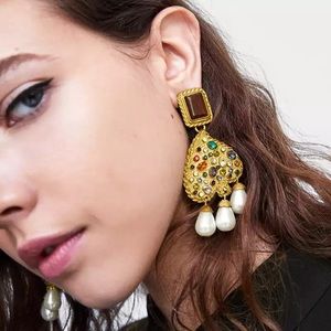 ⚡️LAST ONE⚡️Vintage style Zara earrings